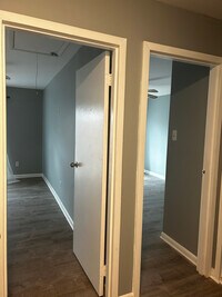 9001 Ridge Ave photo'