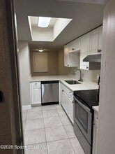 1425 Croftwood Dr in Melbourne, FL - Building Photo - Building Photo