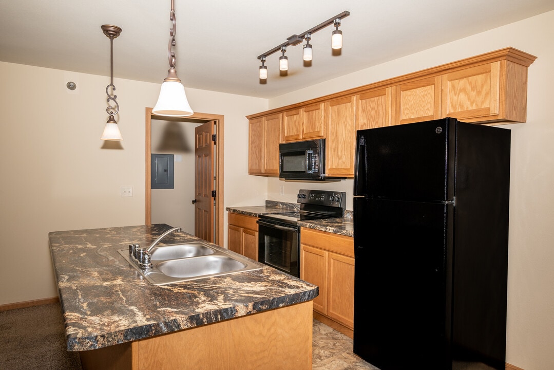 Berry Pointe Luxury Apartments in Tomah, WI - Foto de edificio