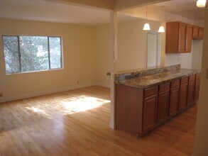 1811 Verdugo Knolls Dr in Glendale, CA - Foto de edificio - Building Photo