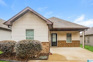 555 Kincaid Cove Ln in Odenville, AL - Building Photo