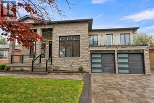 2091 Bridge Rd in Oakville, ON - Building Photo
