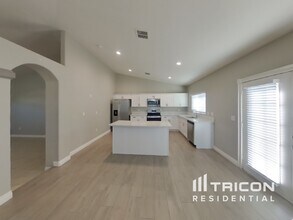1648 Palm St in Henderson, NV - Building Photo - Building Photo
