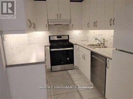 29 Gore Dr in Barrie, ON - Building Photo