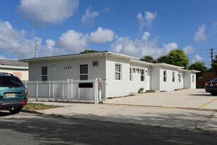 1125 21st St in West Palm Beach, FL - Building Photo