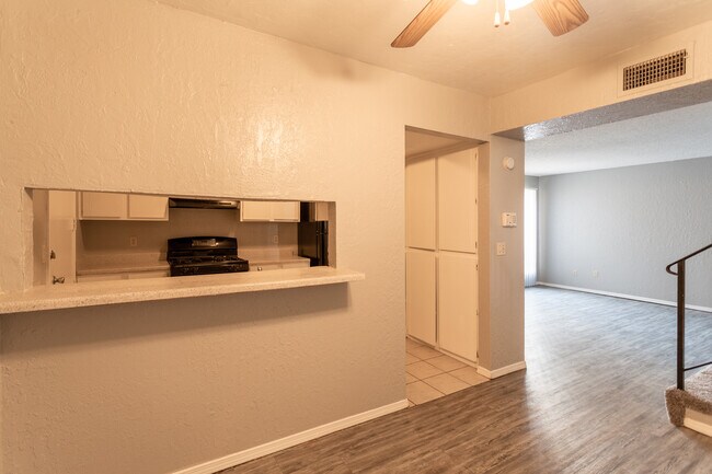 Belle Isle Terrace in Oklahoma City, OK - Foto de edificio - Interior Photo