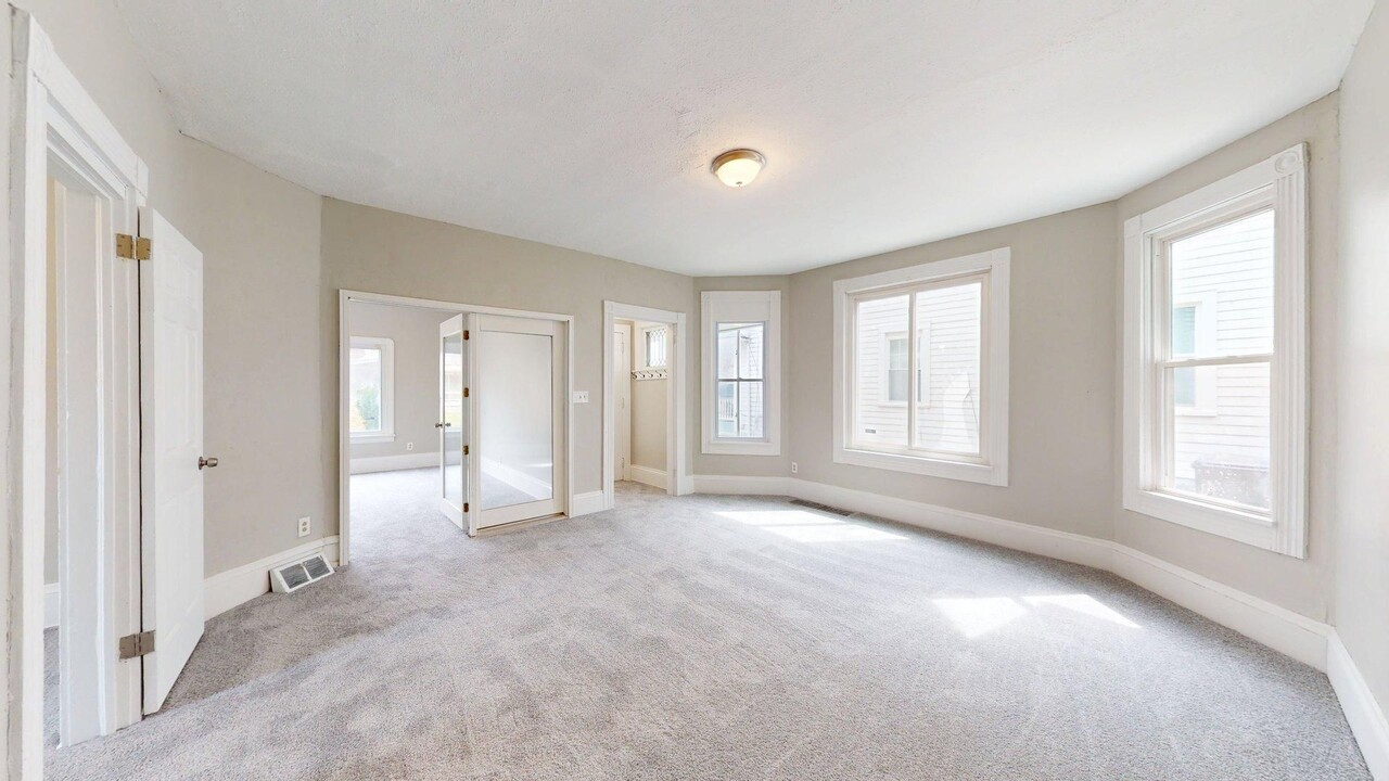 3732 W 37th St in Cleveland, OH - Building Photo