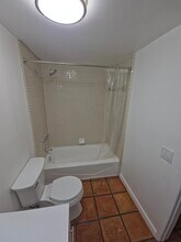 2020 NE 4th Ave in Wilton Manors, FL - Building Photo - Building Photo