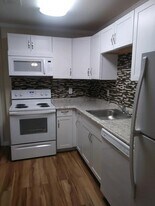 Locust Grove Apartments in New Albany, IN - Building Photo