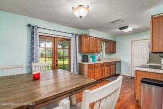 3384 Elizabeth St in West Melbourne, FL - Building Photo - Building Photo