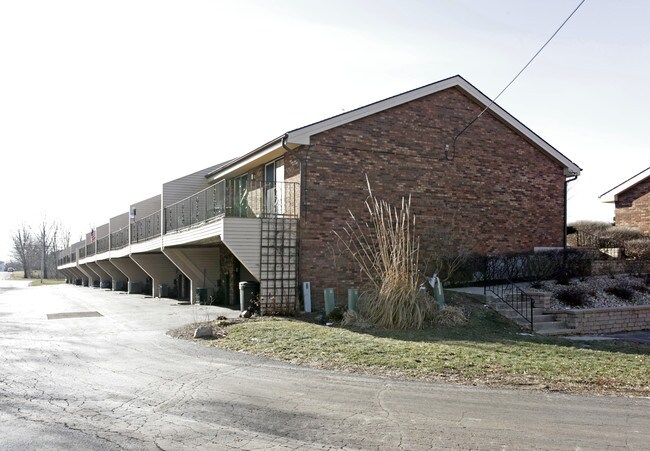 Hollow Wood Green in Rockford, IL - Building Photo - Building Photo