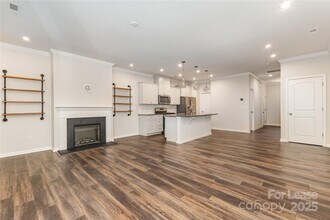 17112 Carolina Hickory Dr in Huntersville, NC - Building Photo - Building Photo