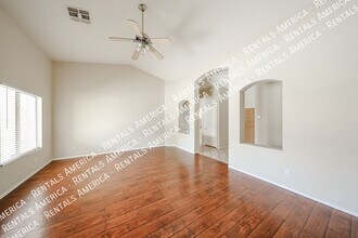 1623 E Wildhorse Pl in Chandler, AZ - Building Photo - Building Photo