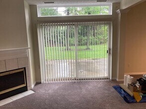 2576 Woodruff Ct in Westlake, OH - Foto de edificio - Building Photo