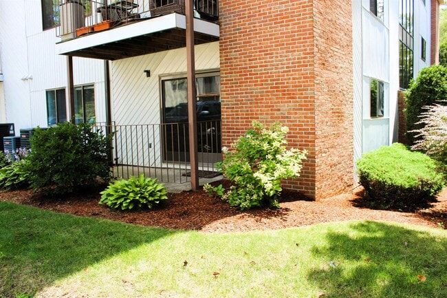 307B Amherst St in Nashua, NH - Building Photo - Building Photo