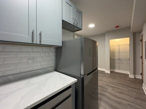 503 W Belmont Ave, Unit A03C in Chicago, IL - Foto de edificio - Building Photo