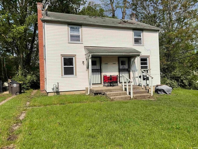 property at 2504 Thompson Ave