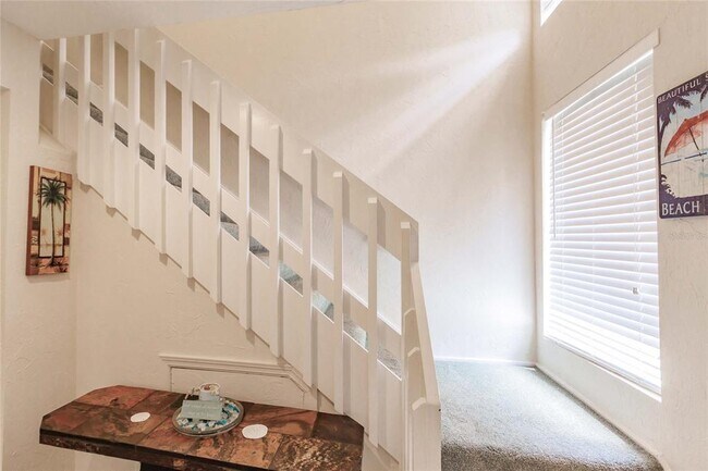 1205 E Peppertree Dr in Sarasota, FL - Building Photo - Building Photo