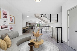 2926 Bird Ave, Unit 4 in Miami, FL - Building Photo - Building Photo