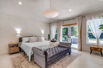 5050 Biscayne Blvd in Miami, FL - Building Photo - Building Photo