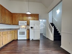 9270 Chimneyrock Blvd in Cordova, TN - Foto de edificio - Building Photo