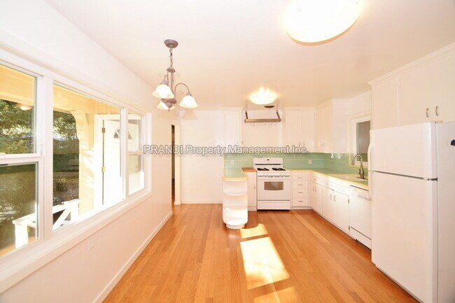 120 Sequoia Dr in San Anselmo, CA - Building Photo - Building Photo
