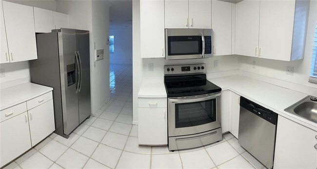 3165 Vista Del Mar in Margate, FL - Building Photo - Building Photo