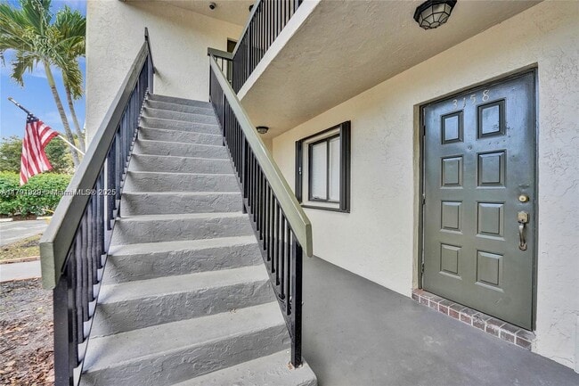 3158 Coral Springs Dr in Coral Springs, FL - Building Photo - Building Photo