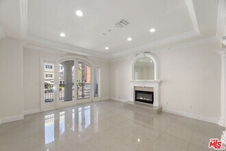 11952 Montana Ave in Los Angeles, CA - Building Photo - Building Photo
