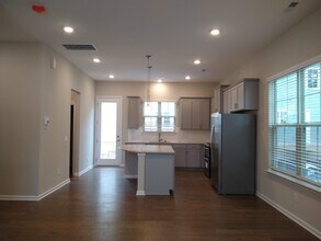 1015 Doveridge St in Charlotte, NC - Building Photo - Building Photo