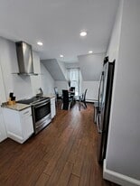 14 Roy St in Swampscott, MA - Building Photo