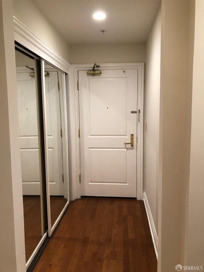 725 Pine St in San Francisco, CA - Building Photo - Building Photo