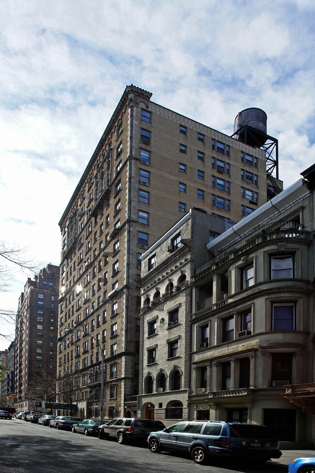 333 West End Ave in New York, NY - Building Photo - Building Photo