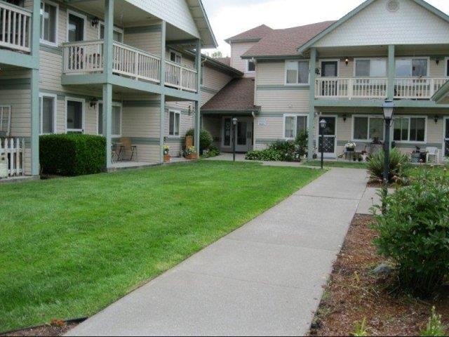 Candlewood in Centralia, WA - Building Photo