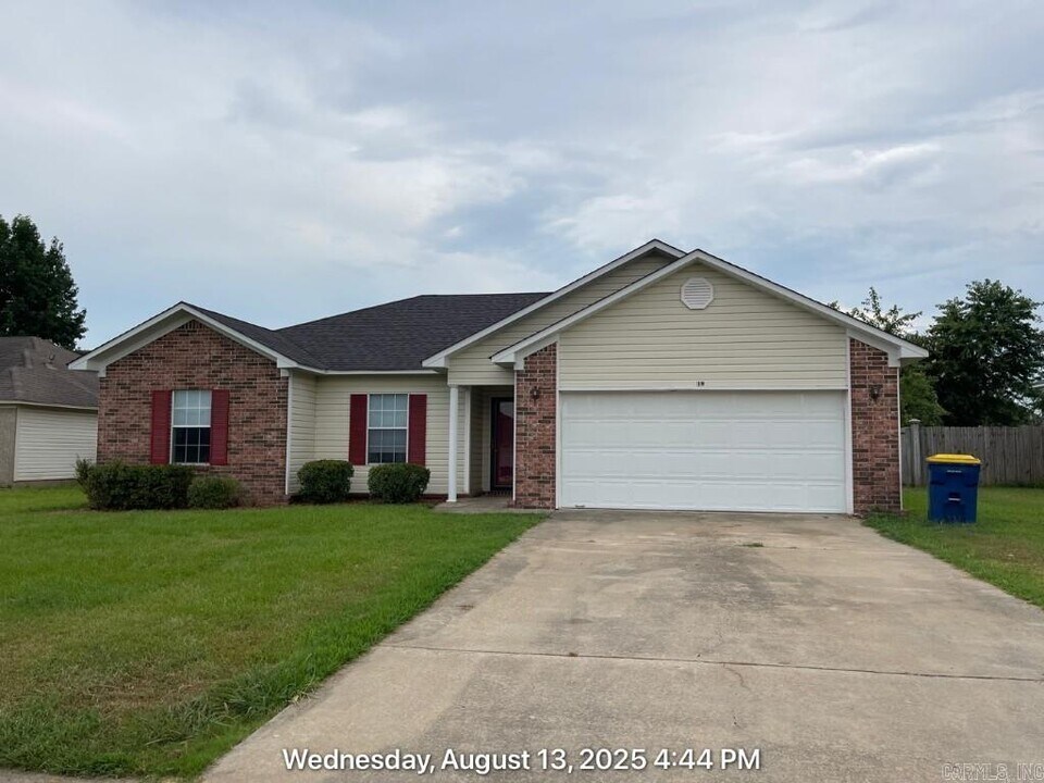 19 Azalea Dr in Cabot, AR - Building Photo