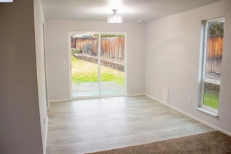 1109 W 14th Ave in Kennewick, WA - Building Photo - Building Photo