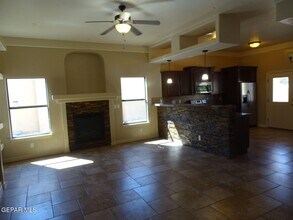 3309 Garden Point Dr in El Paso, TX - Building Photo - Building Photo
