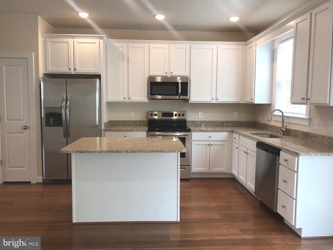 80 Andrews Pl in Fredericksburg, VA - Building Photo - Building Photo