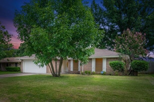 2901 Panhandle Dr in Grapevine, TX - Building Photo