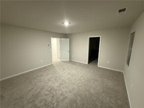 2044 Avalon Rdg in Conyers, GA - Foto de edificio - Building Photo