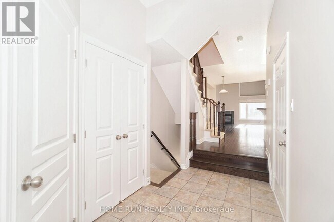 115 Watchhorn Grove in Ottawa, ON - Building Photo - Building Photo