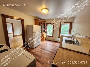 6 Overlook St in Northbridge, MA - Building Photo - Building Photo