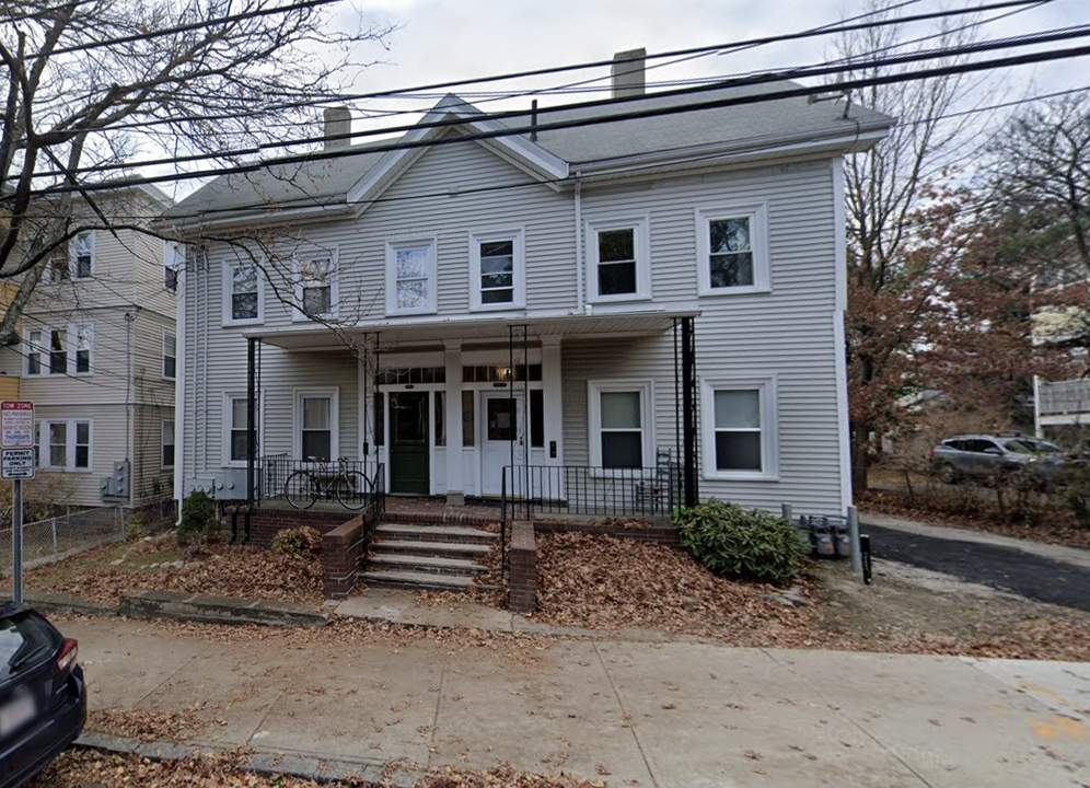 28 Cherry St, Unit 1 in Somerville, MA - Foto de edificio