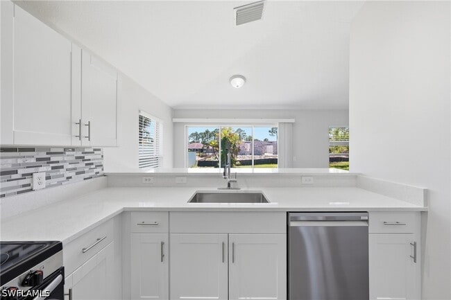 property at 4621 25th St SW