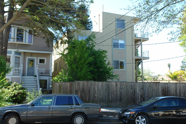 1734 Blake St in Berkeley, CA - Building Photo - Building Photo