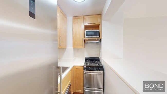 property at 151 W 16th St