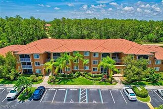 1840 Florida Club Cir in Naples, FL - Building Photo - Building Photo