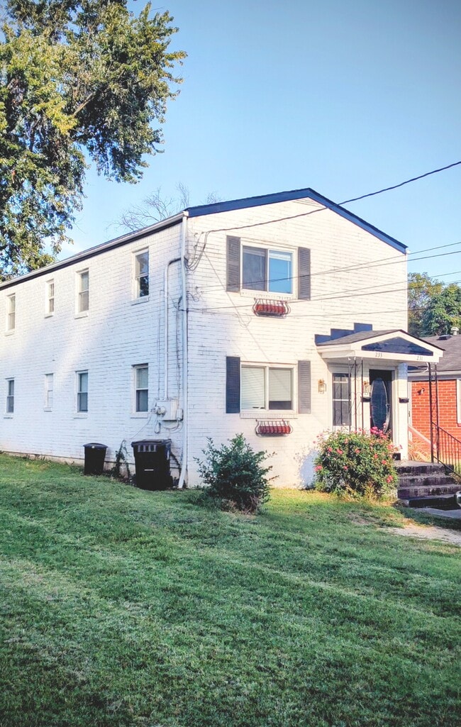 231 Thompson Ave, Unit 231 Thompson ave
