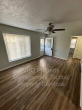 12304 Kirton Ave in Cleveland, OH - Foto de edificio - Building Photo