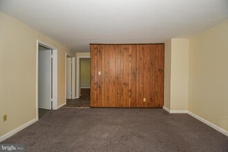1 Armstrong St in Keyser, WV - Building Photo - Building Photo